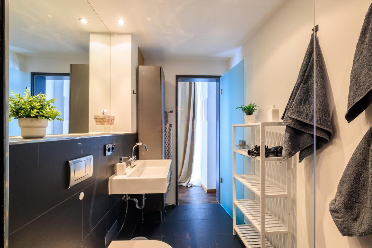 Global Living - Design Apartment I Rathausplatz I Beamer I Ac I Kitchen I Augsburg Exterior photo